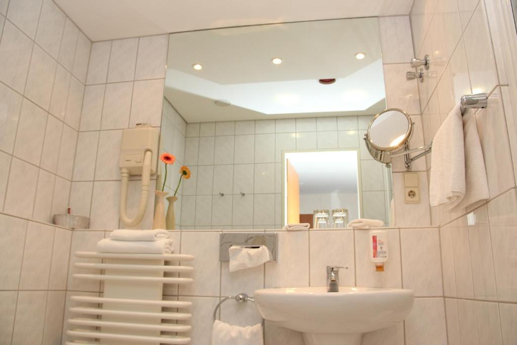 Hotel Ascania Aschersleben Δωμάτιο φωτογραφία
